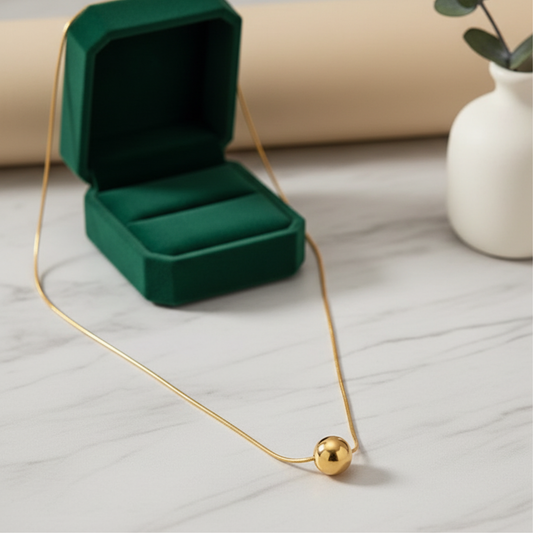 Golden Simplicity Pendant Necklace