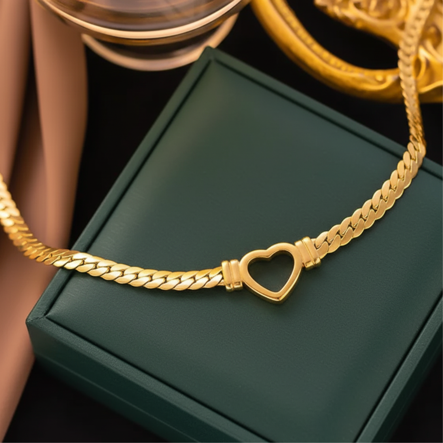 Heartlink Gold Pendant Necklace