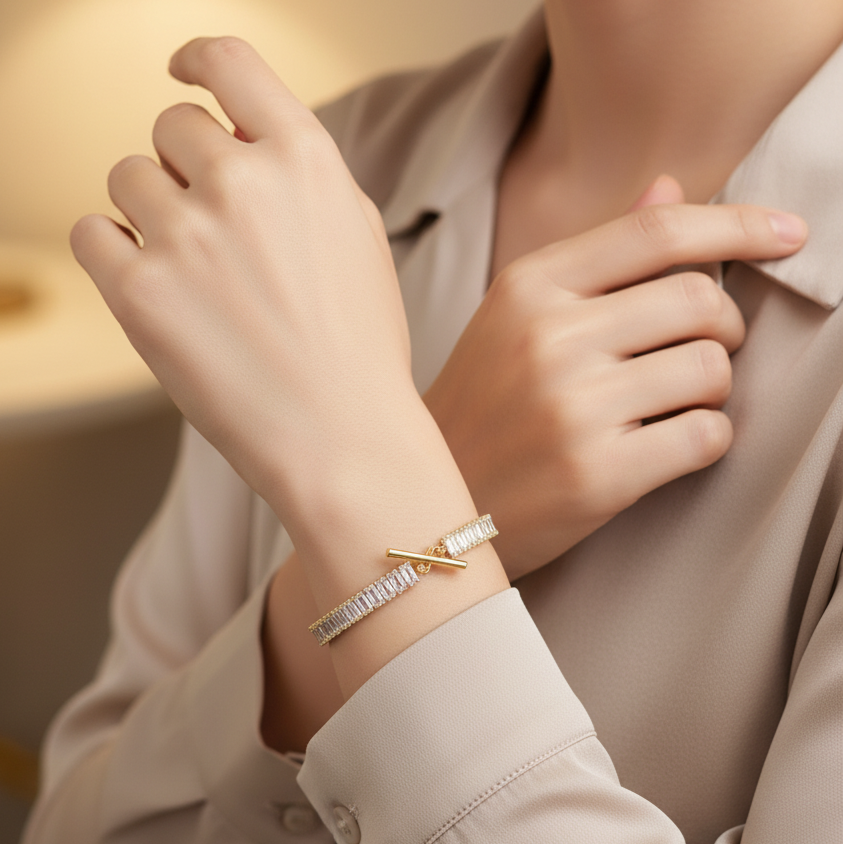 Golden Heart Toggle Bracelet