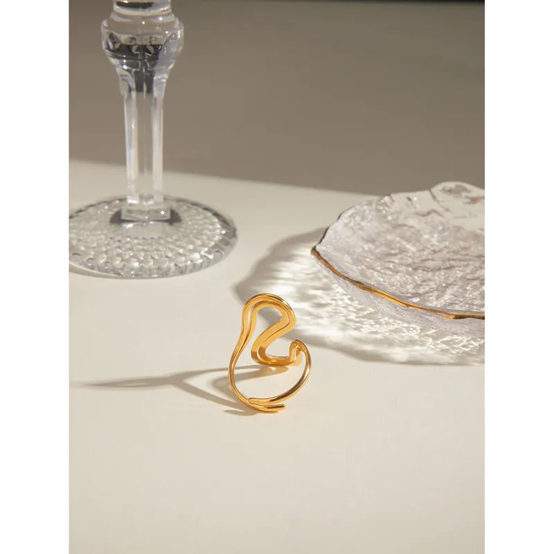 S-Curve Gold Ring