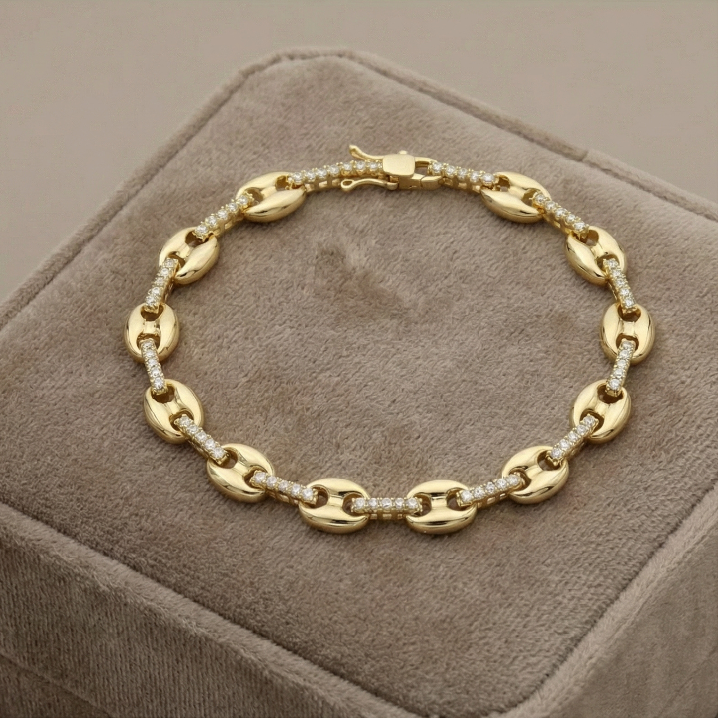 Golden Charm Link Bracelet (Free Size)