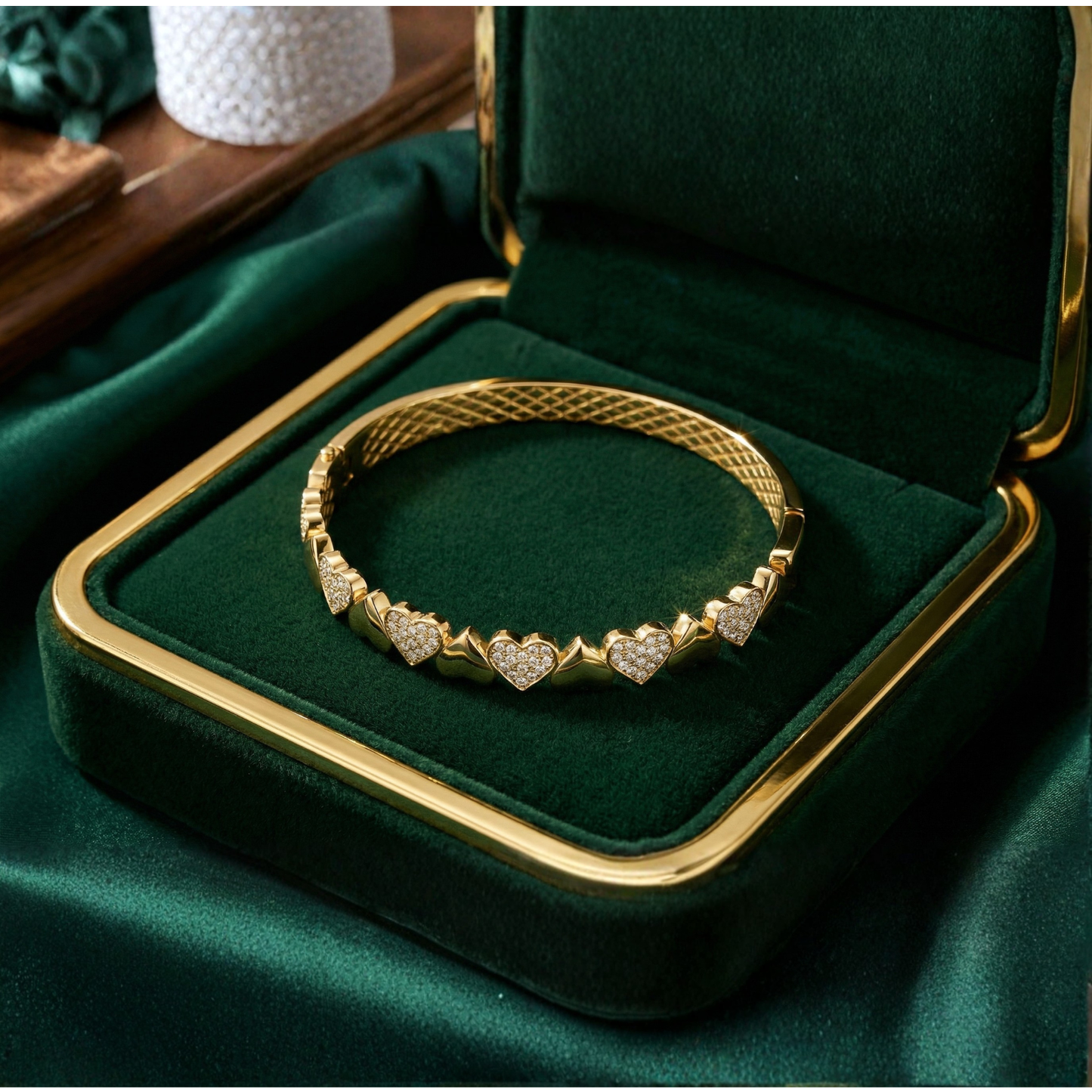Golden Heart Luxe Bangle (Free Size)