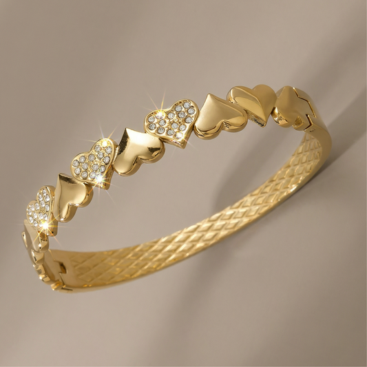 Golden Heart Luxe Bangle (Free Size)