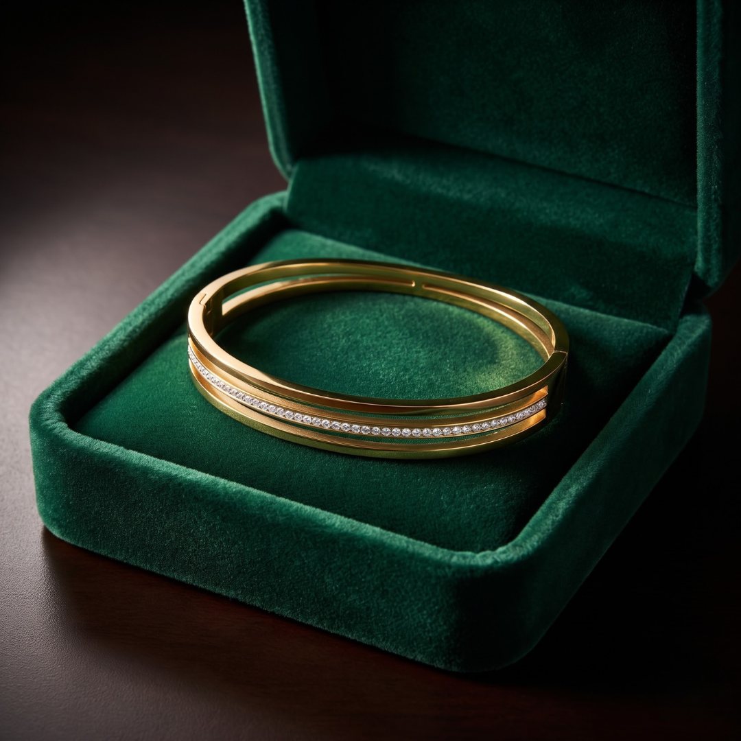 Golden Royale Line Bangle (Free Size)