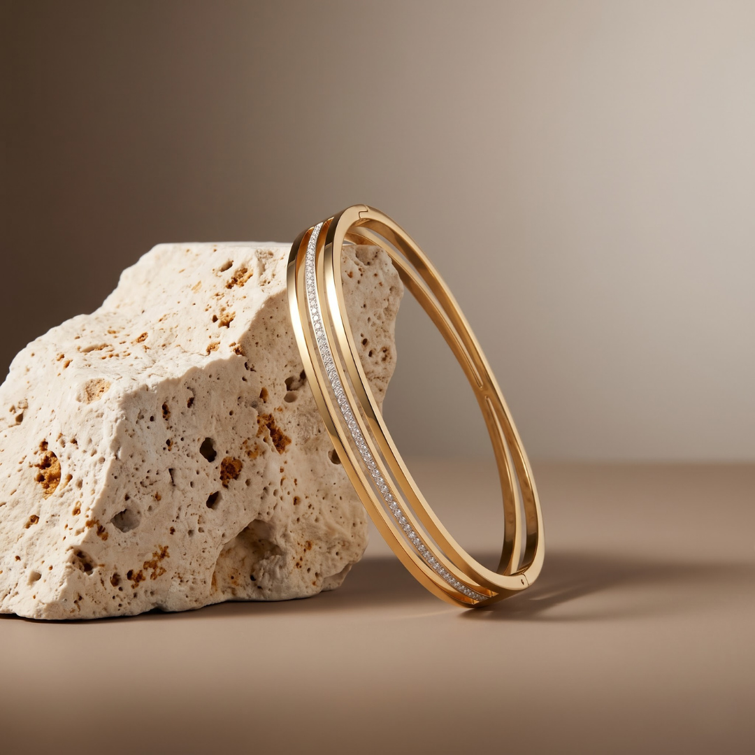 Golden Royale Line Bangle (Free Size)