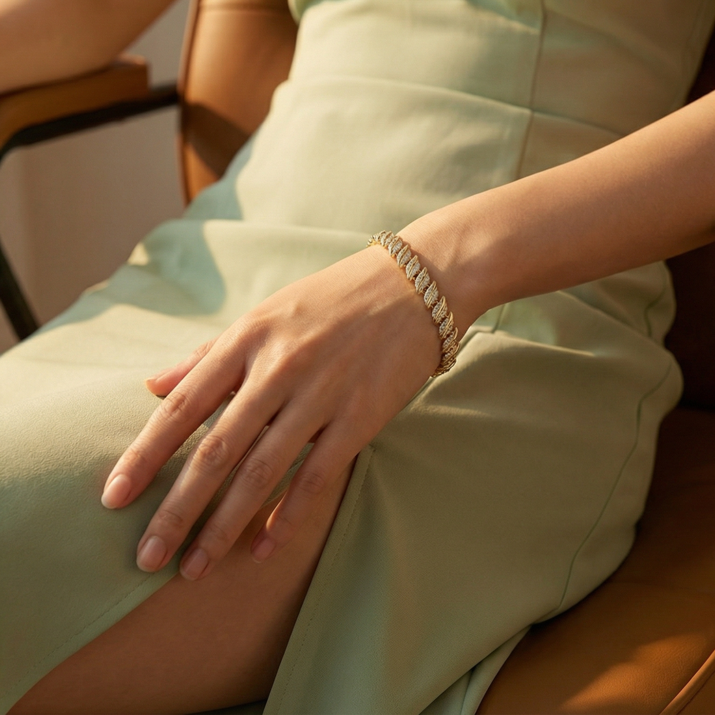 Golden Vintage Link Bracelet (Free Size)