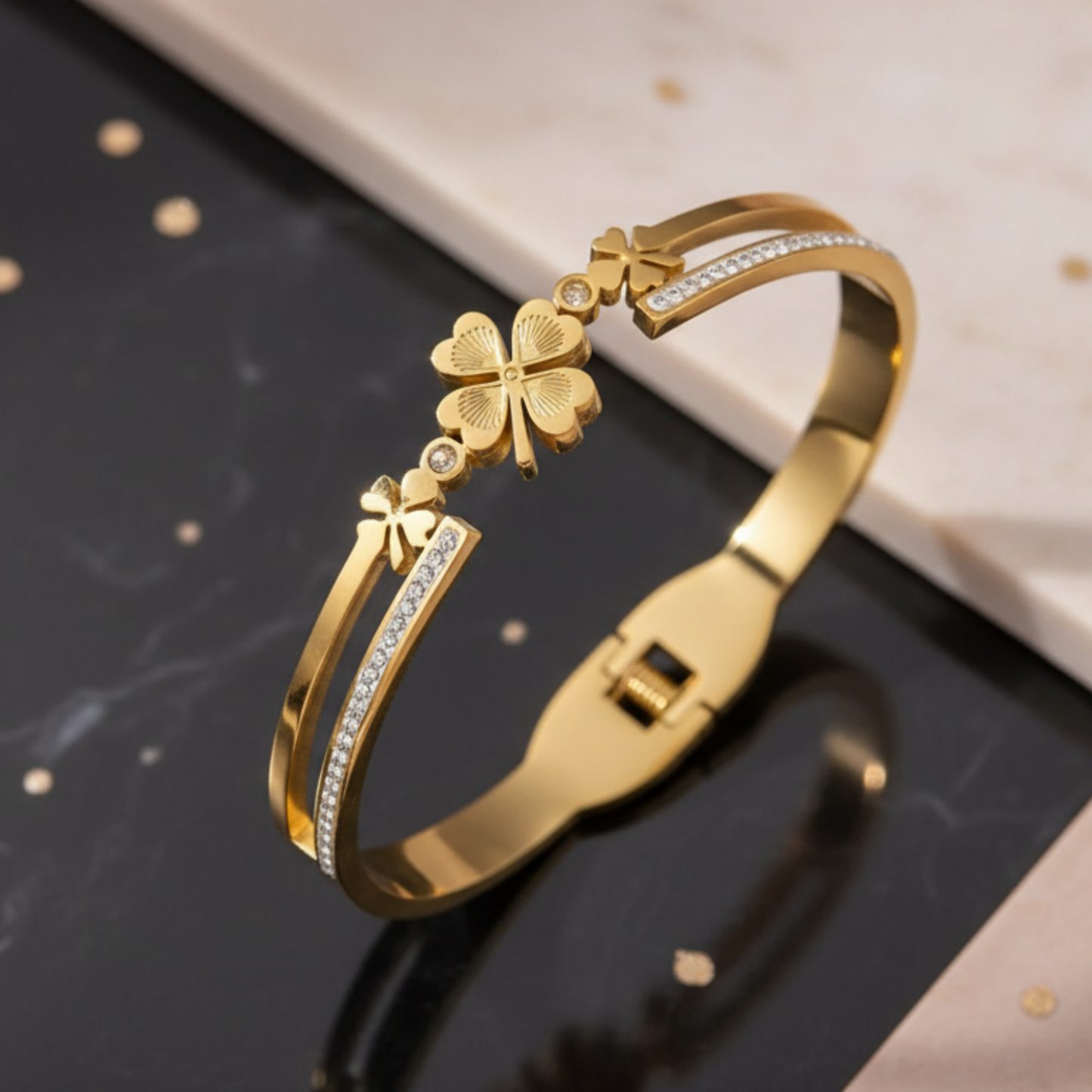 Golden Clover Charm Bangle (Free Size)