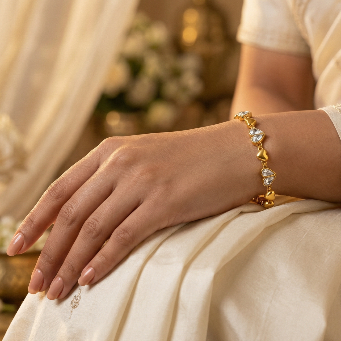Golden Heartline Charm Bracelet (Free Size)