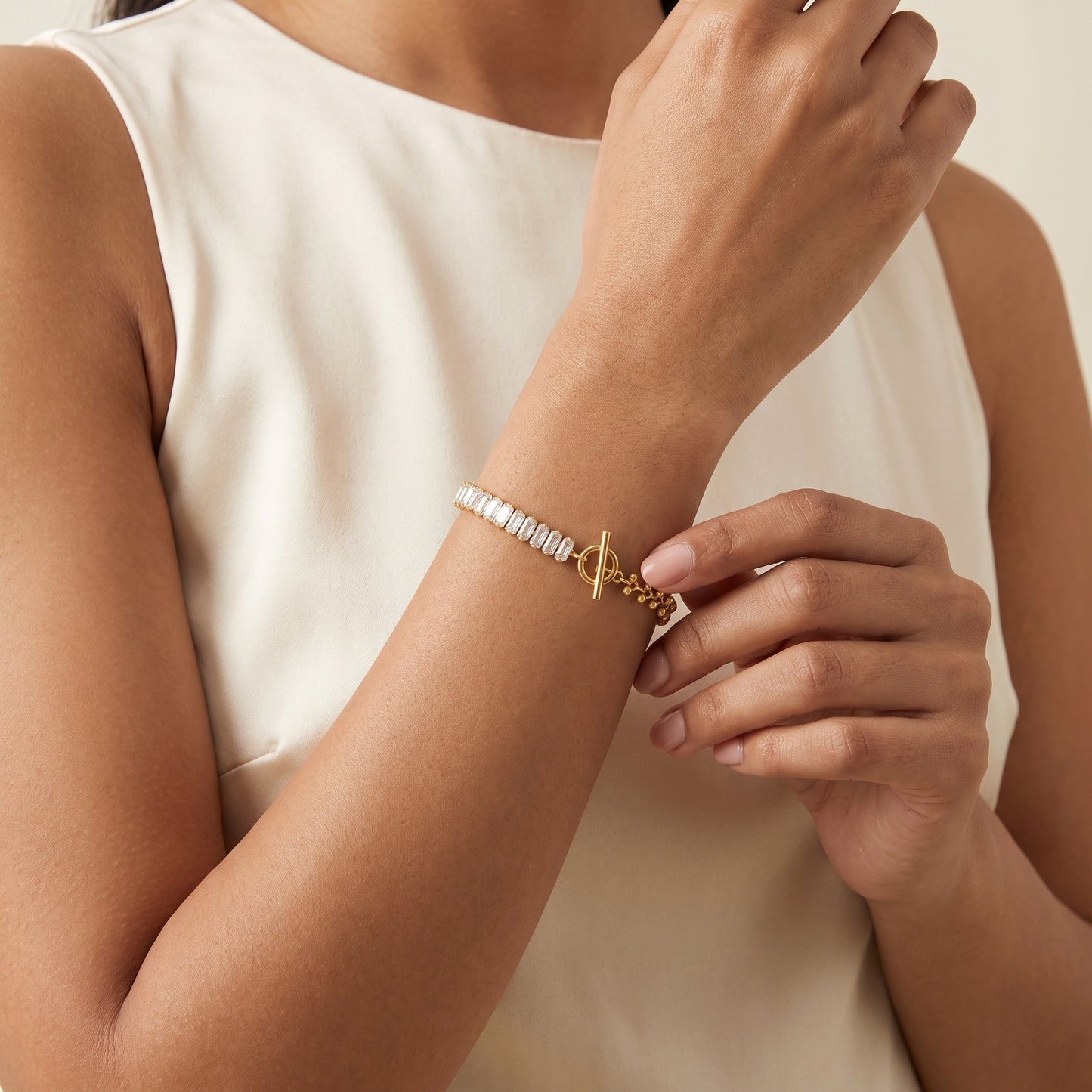 Golden Heart Toggle Bracelet (Free Size)