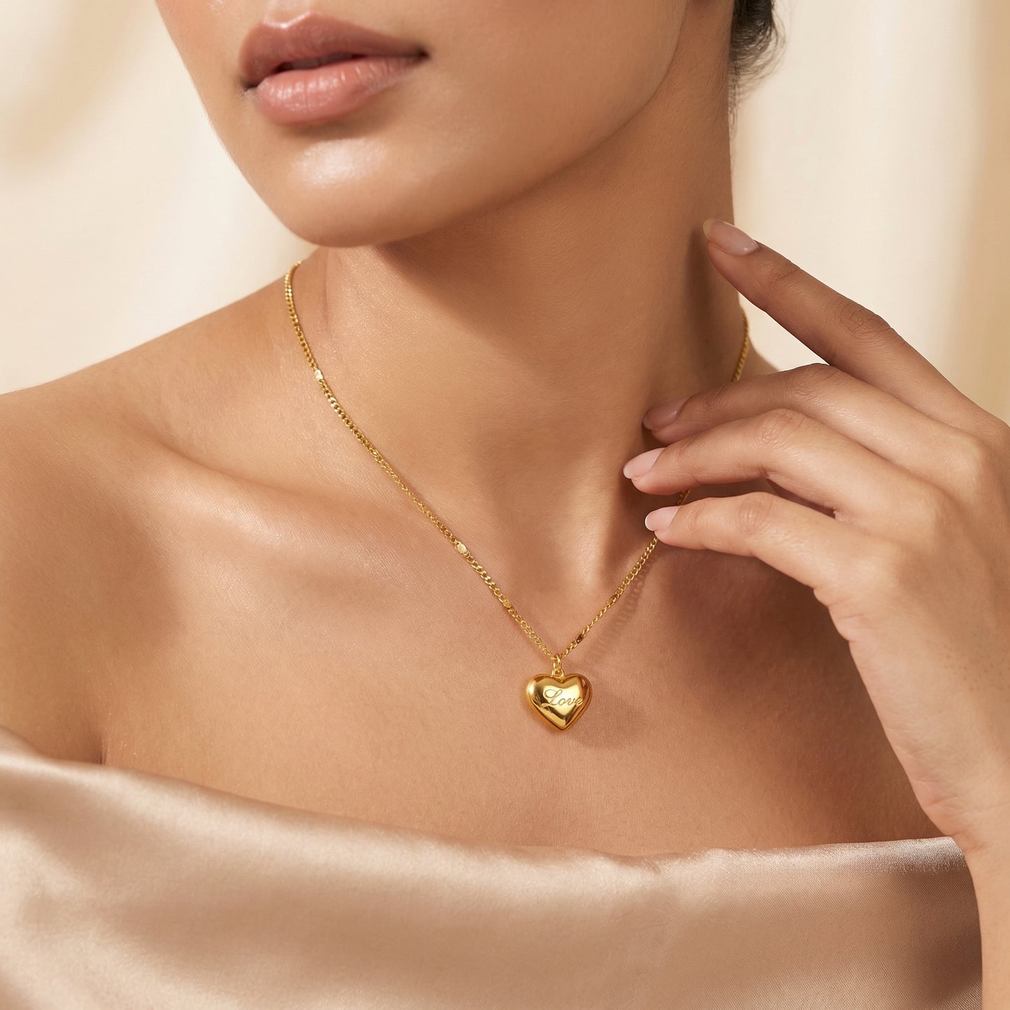 Golden Heart Glow Necklace