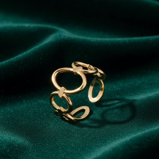 Golden Clover Design Ring