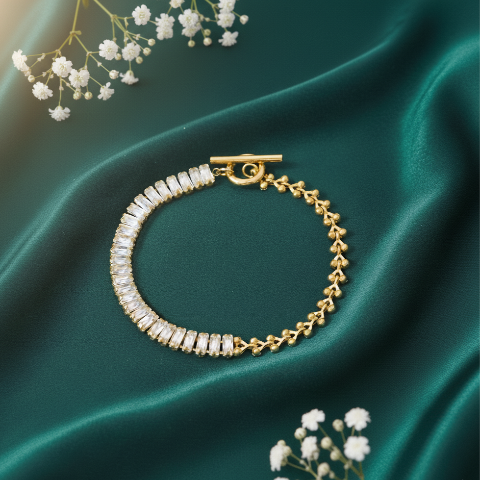 Golden Heart Toggle Bracelet