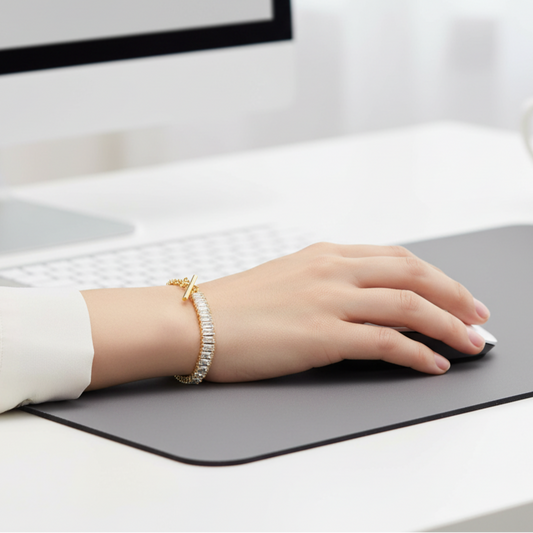 Golden Heart Toggle Bracelet