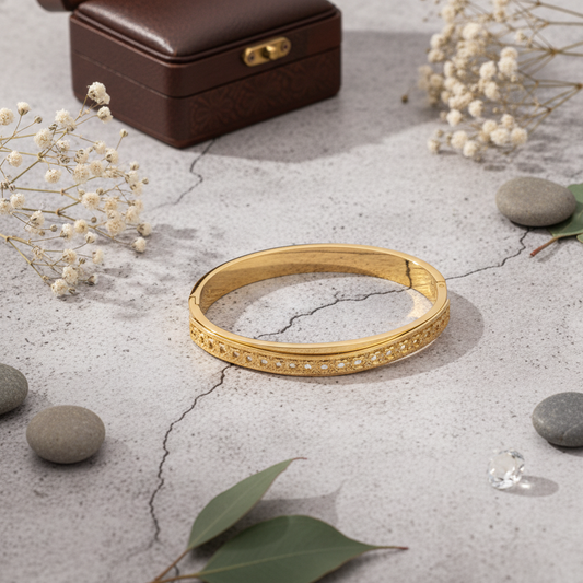 Golden Floral Pattern Bangle