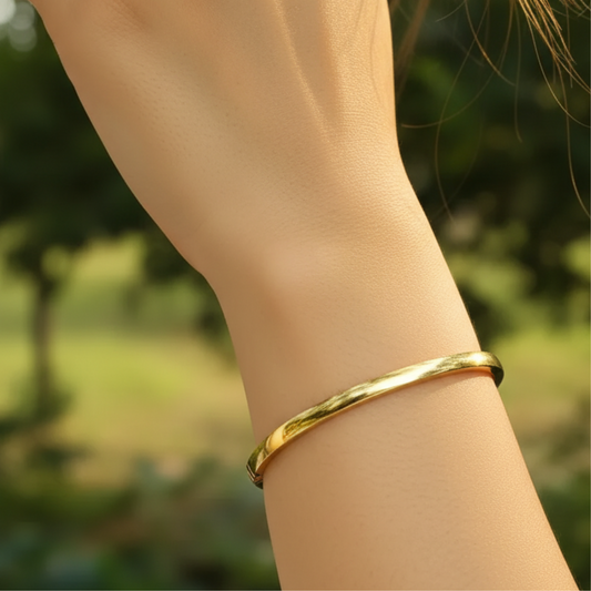 Classic Gold Solid Bangle