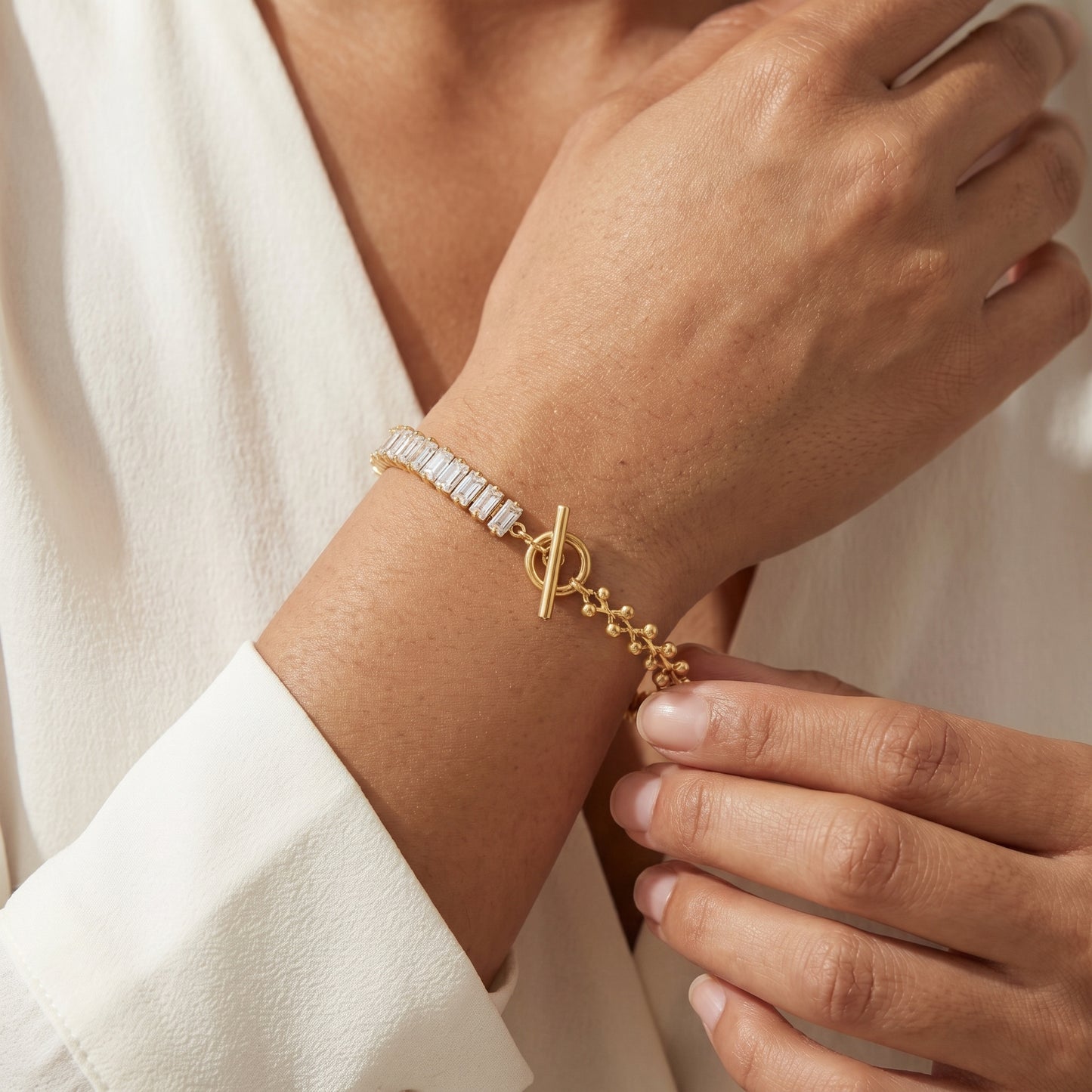 Golden Heart Toggle Bracelet (Free Size)