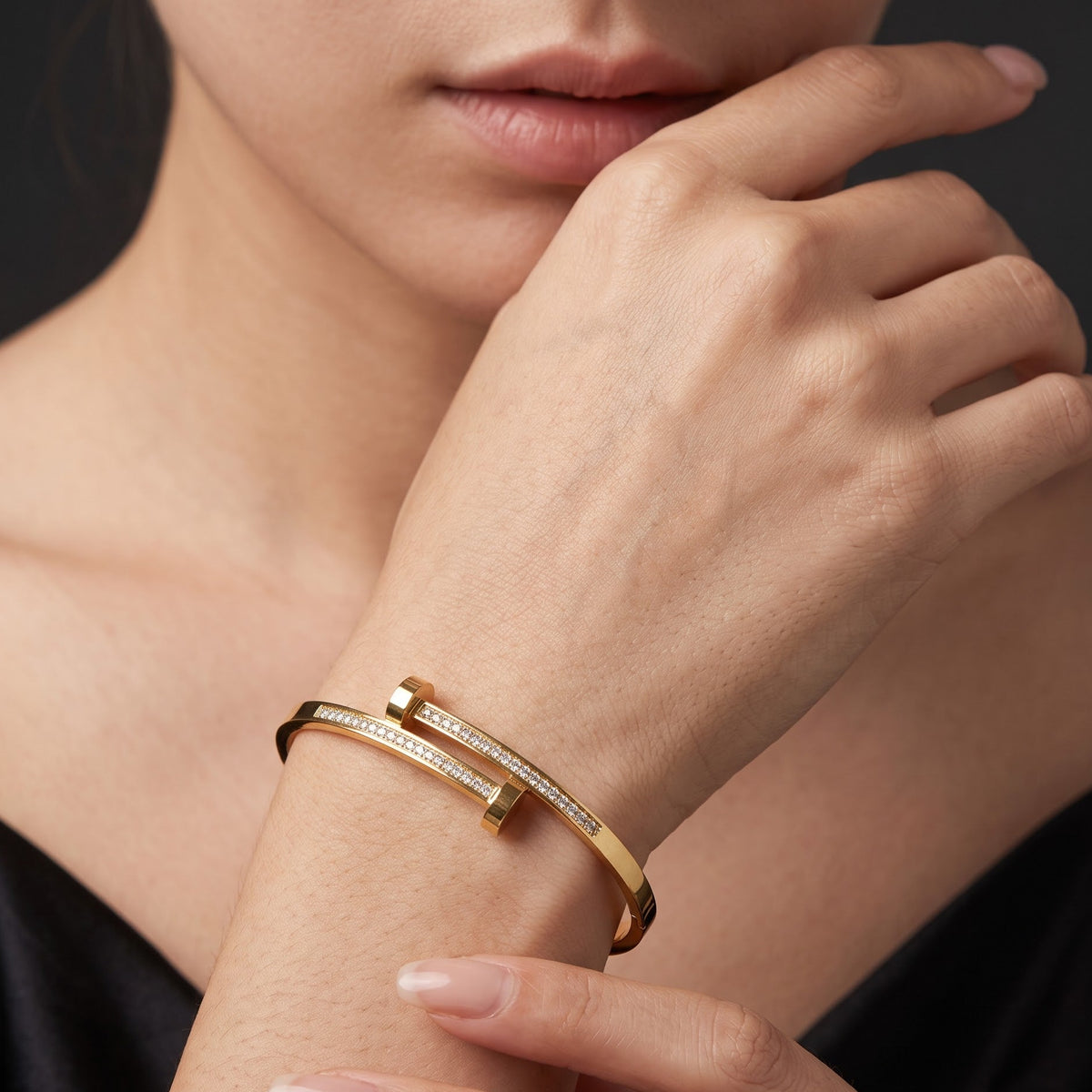 Golden Crystal Bar Bangle
